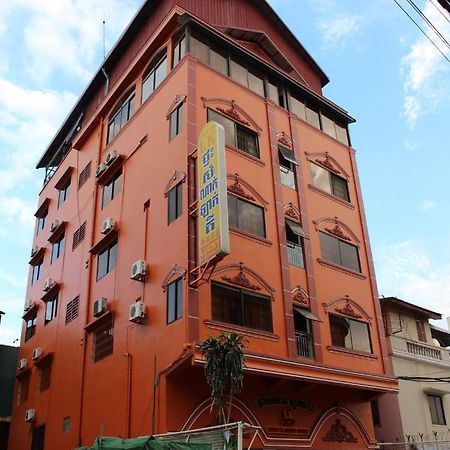 Lucky 2 Guesthouse Phnom Penh Exterior foto