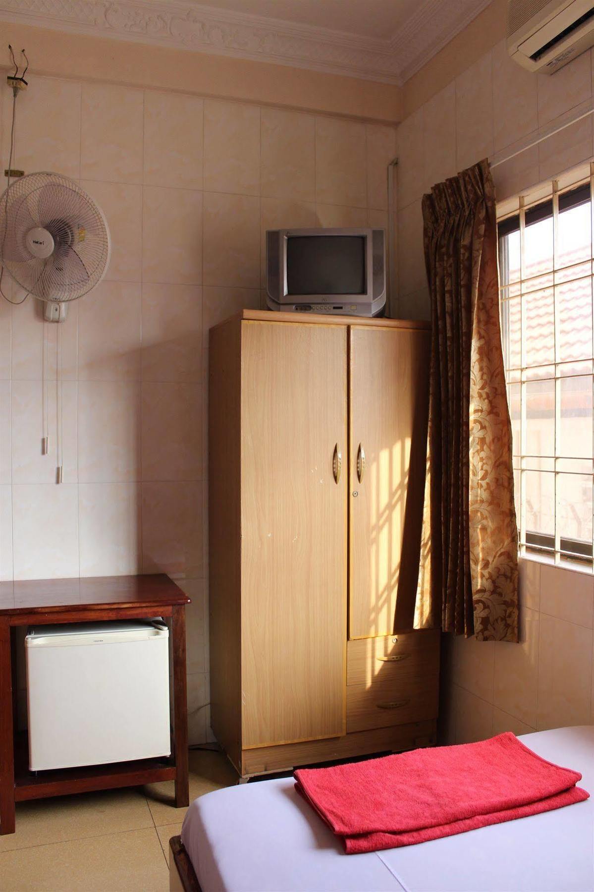 Lucky 2 Guesthouse Phnom Penh Exterior foto